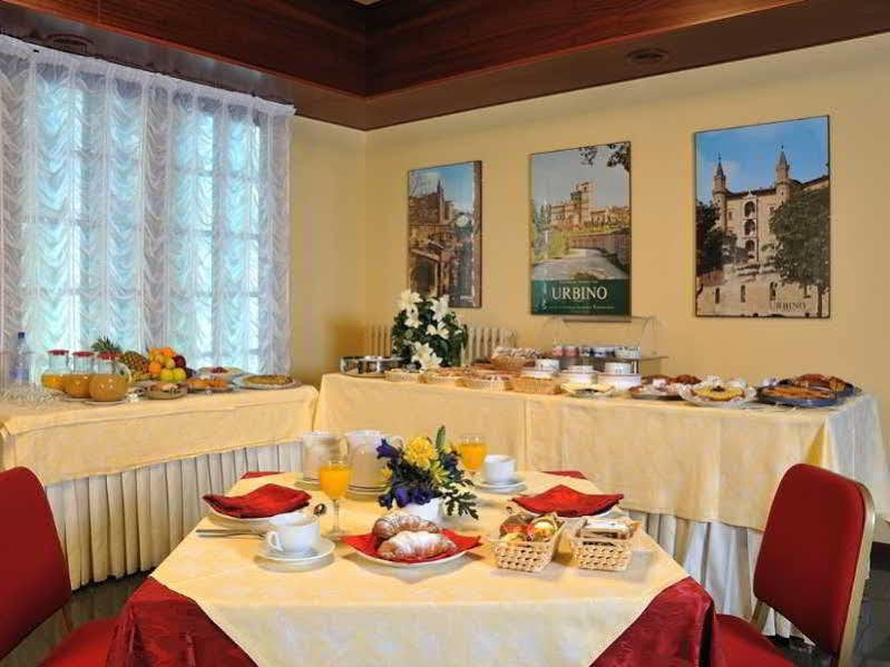 Hotel & Residence Dei Duchi أوربينو المظهر الخارجي الصورة